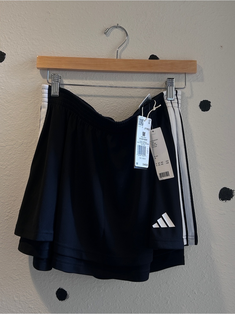 NWT Adidas Women’s Black Athletic Skort with White Stripes - M